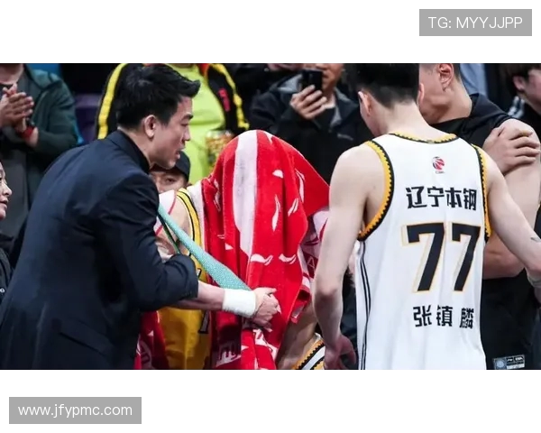 孙铭徽：从青涩新星到篮球场上的领军人物之路探秘