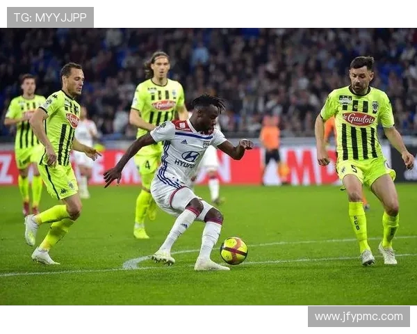 汉坎与莫达伦的较量：揭示两队实力与战术的深度分析与展望